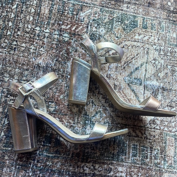 Circus by Sam Edelman Silver Metallic Chunky Heel Sandals Women’s 7 - Picture 3 of 6